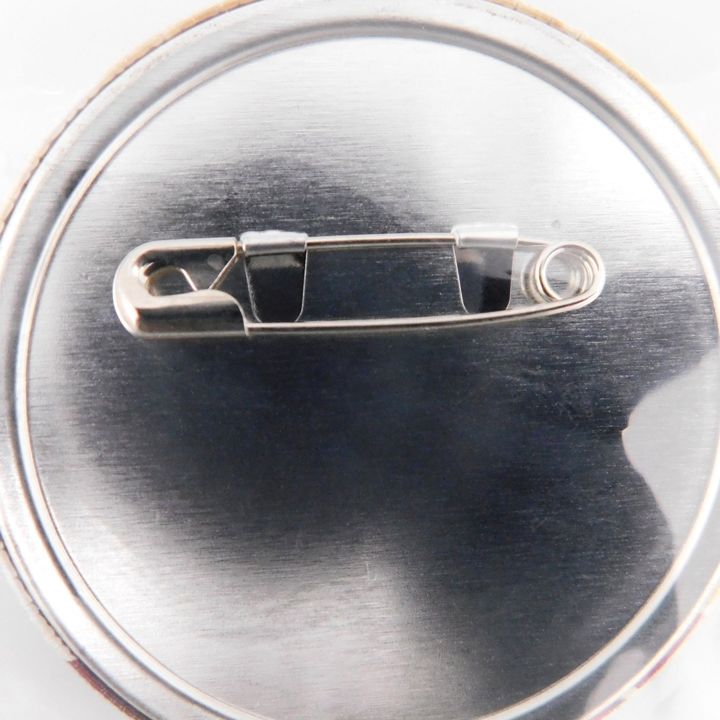 Ultraman Festival Metal Button with Hanging Acrylic Charm (Ultraman Taro)